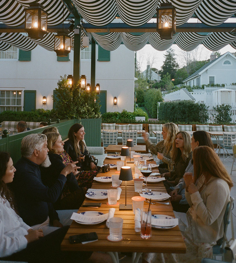 people dining outdoor