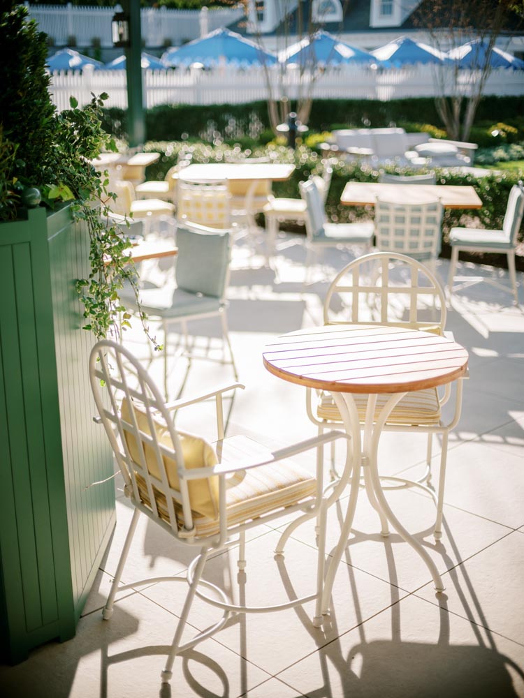 Outdoor table and chair